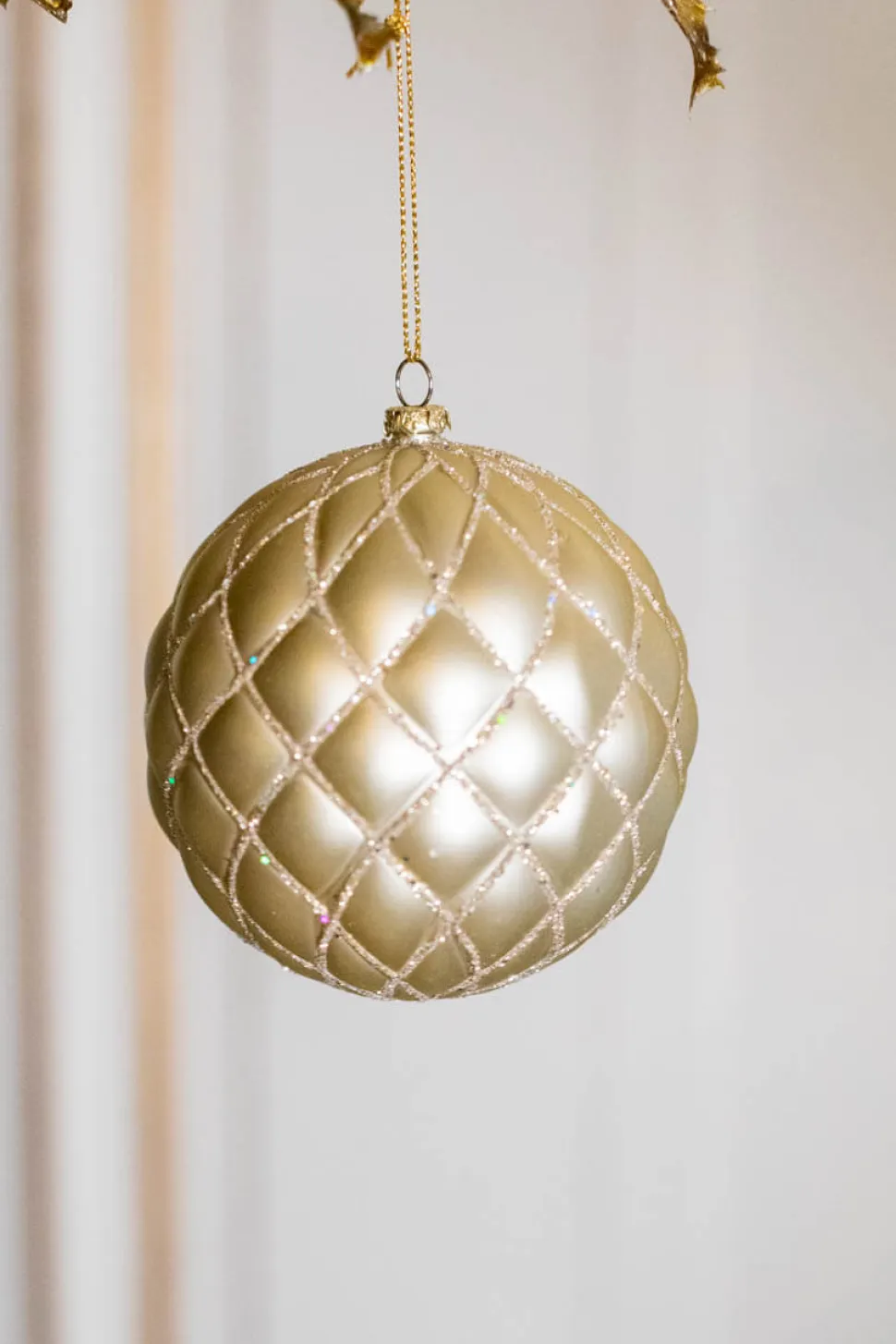 10 CM Champagne Matte Glitter Quilted Net Ball Ornament