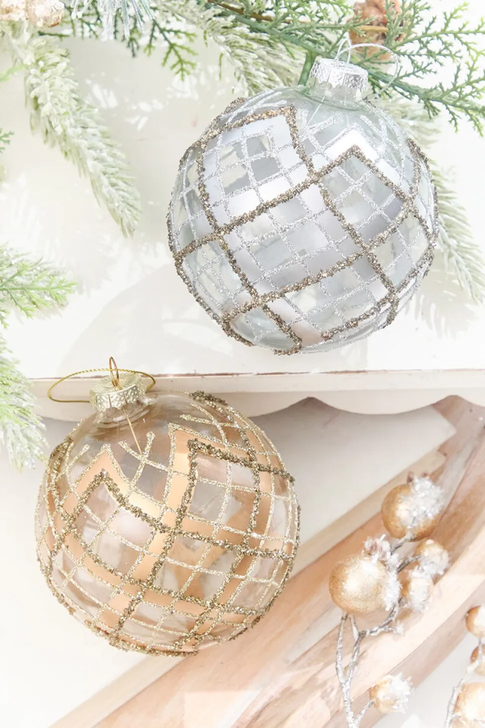 5" Glitter Patterned Glass Ornament