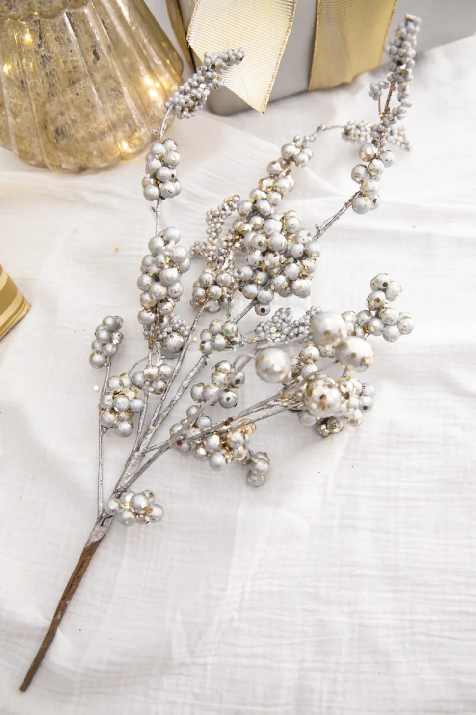 18” Silver Platinum Dew Berry Christmas Spray