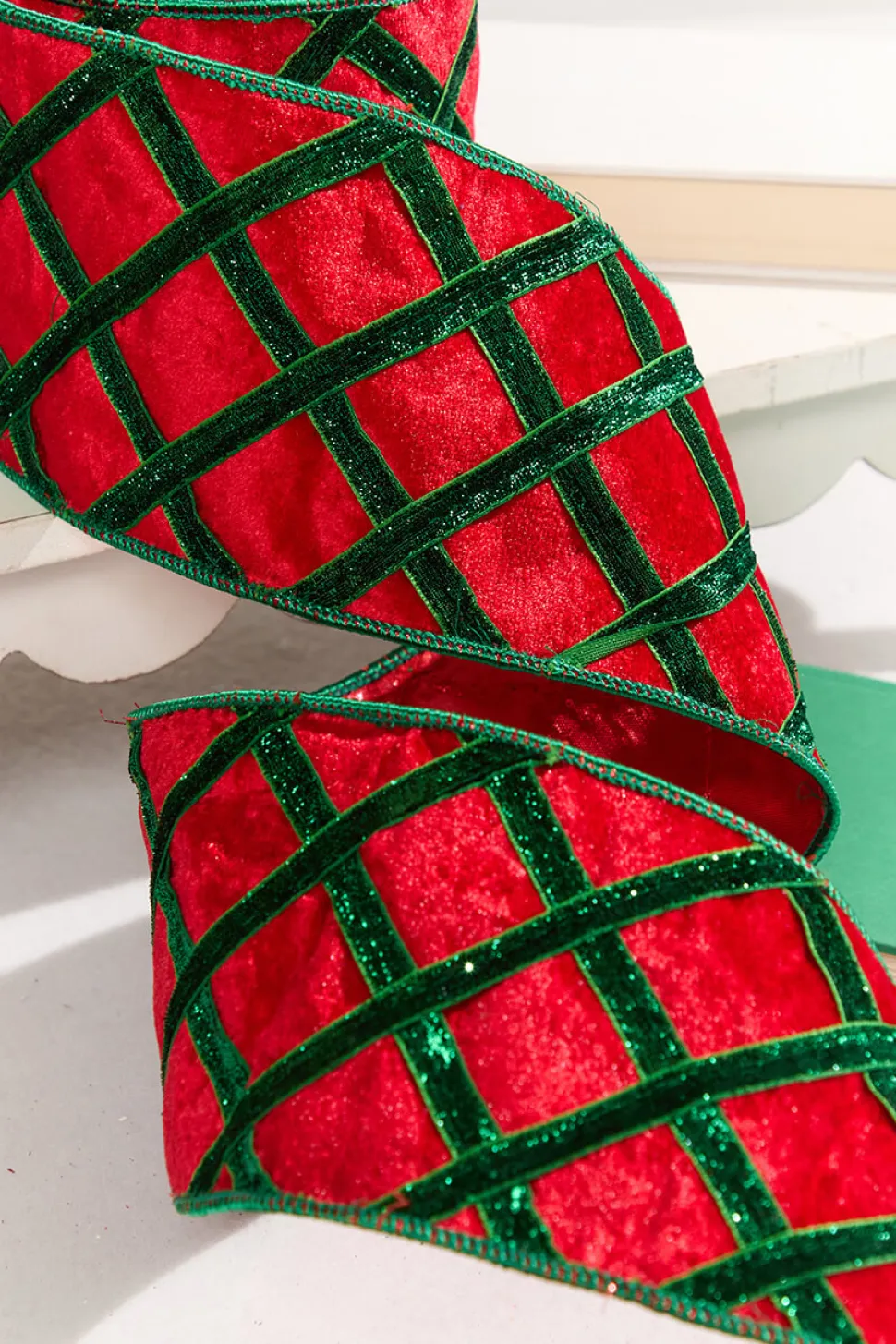 4" x 5 Yard Green Diamond Red Velvet Ribbon
